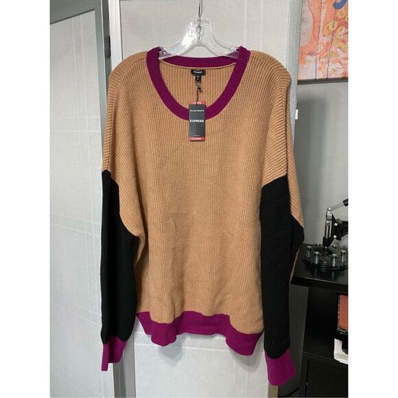 Express Tan and Black Crew Neck Sweater - Picture 3 of 10